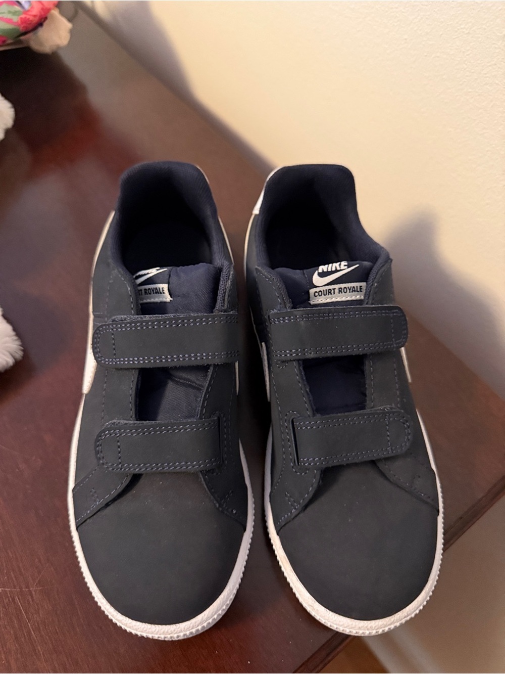 Nike Kids Navy and White Court Royale Sneakers Size 2.5 - Picture 3 of 5